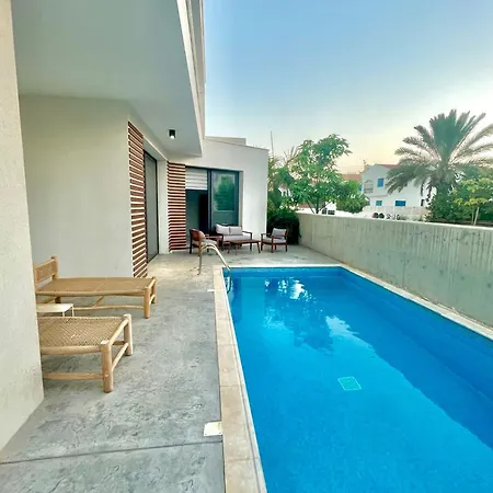 Villa By The 7