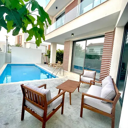 By The 7 Villa *