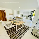 Villa By The 7