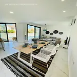 Villa By The 7